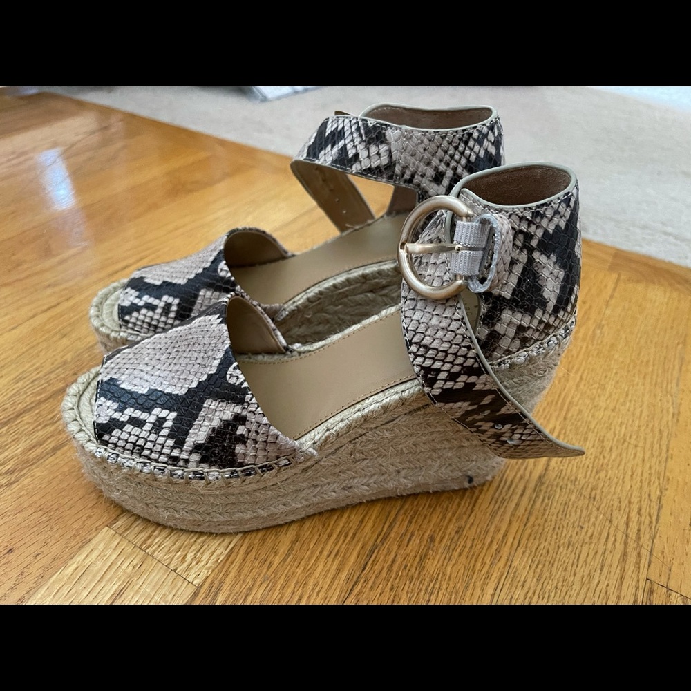 MARC FISHER ALIDA ESPADRILLE PLATFORM WEDGE SIZE 6